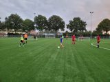 Tweede training S.K.N.W.K. JO17-1 van het seizoen 2022-2023 (23/44)